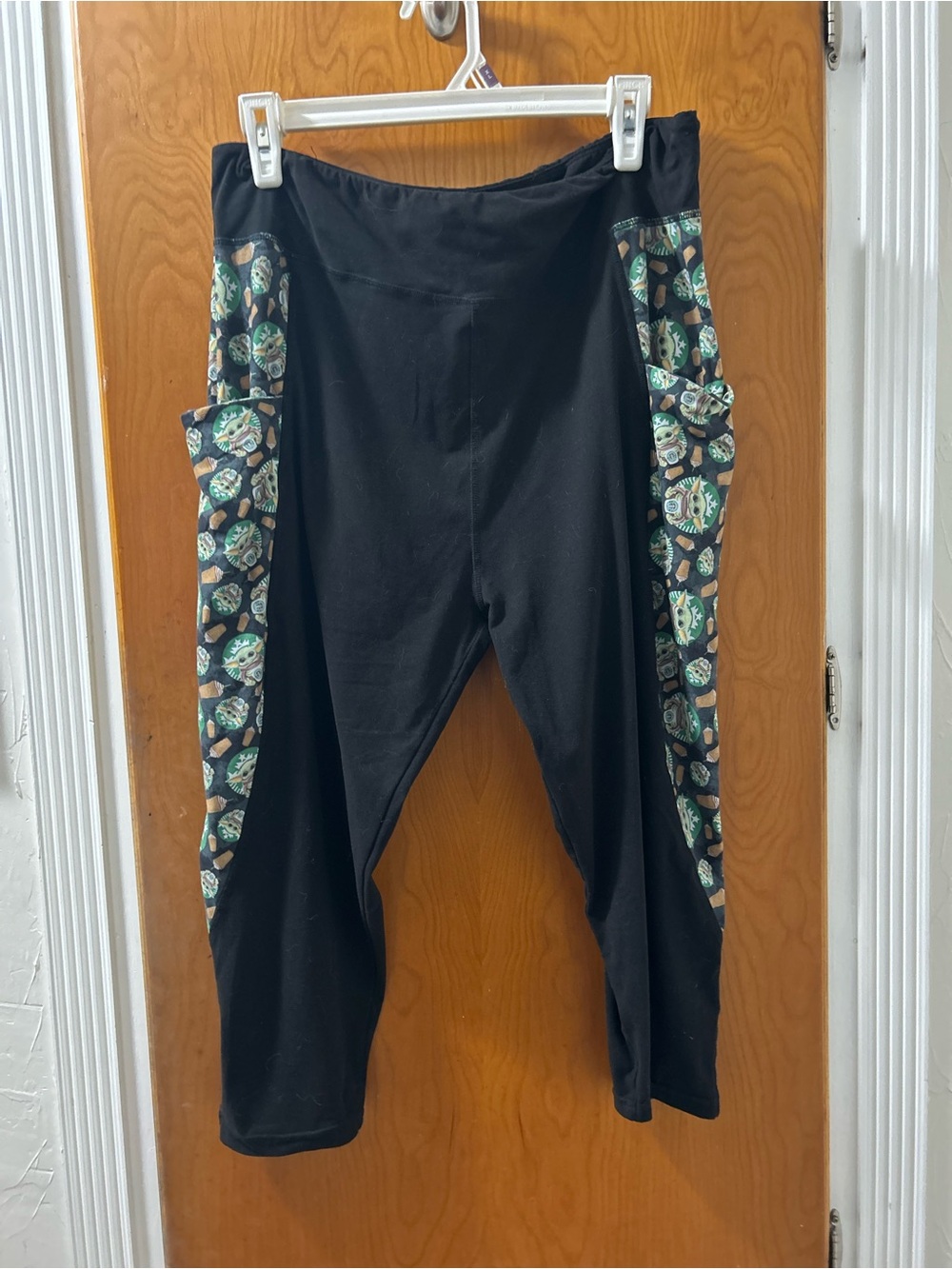 The Child themed capris leggings
